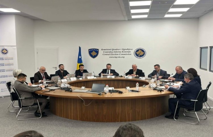Mblidhet KQZ-ja, pritet të ndahen para për partitë parlamentare