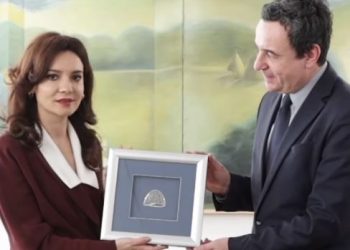 Mbledhja e përbashkët e qeverive dhe hekurudha kuqezi në fokus të takimit mes Spiropalit dhe Kurtit