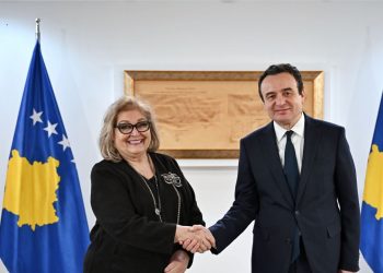 Kurti takon kryetaren e AShAK-ut, diskutojnë për progresin dhe sfidat në vend