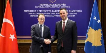 Konjufca takon Ambasadorin turk, riafirmohet partneriteti Kosovë-Turqi