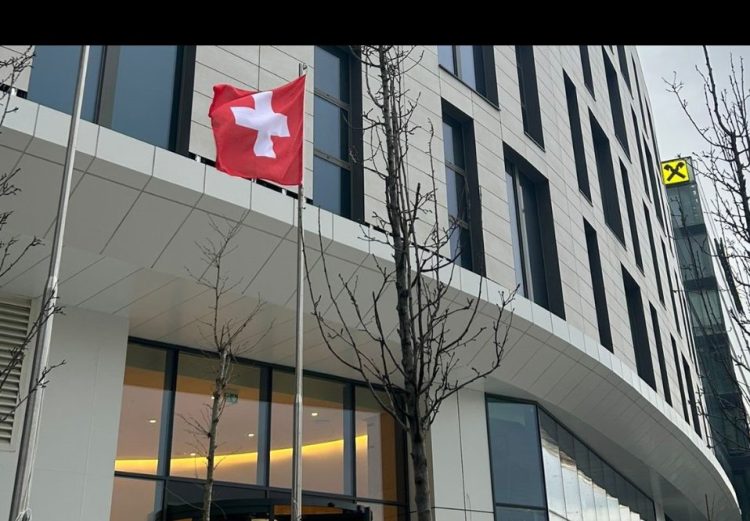 Ambasada e Zvicrës në Prishtinë njofton se e ka ndërruar adresën, detaje se ku mund ta gjeni