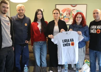 Platforma “Liria ka Emër” viziton edhe familjen e Rexhep Selimit