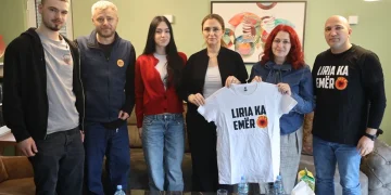 Platforma “Liria ka Emër” viziton edhe familjen e Rexhep Selimit
