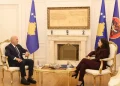 Haradinaj pritet nga presidentja Osmani, diskutojnë për Bordin e Paqes dhe zhvillimet politike në vend
