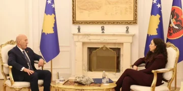 Haradinaj pritet nga presidentja Osmani, diskutojnë për Bordin e Paqes dhe zhvillimet politike në vend