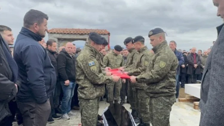 28 vjet i zhdukur, rivarrozet dëshmori Agron Gjocaj