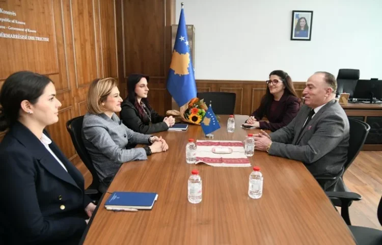 Kusari takon Shahinin, diskutojnë për bashkëpunimin me sektorin privat