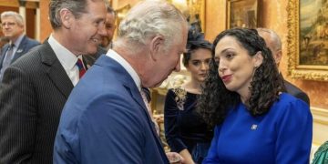 Mbreti Charles III uron Ditën e Pavarësisë
