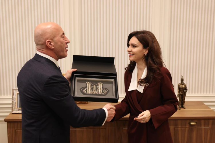 Haradinaj takohet me Spiropalin, theksohet bashkëpunimi Kosovë – Shqipëri dhe integrimi në NATO