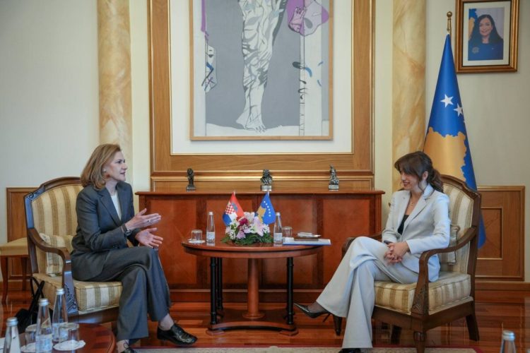 Haxhiu dhe ambasadorja e Kroacisë flasin për thellimin e bashkëpunimit