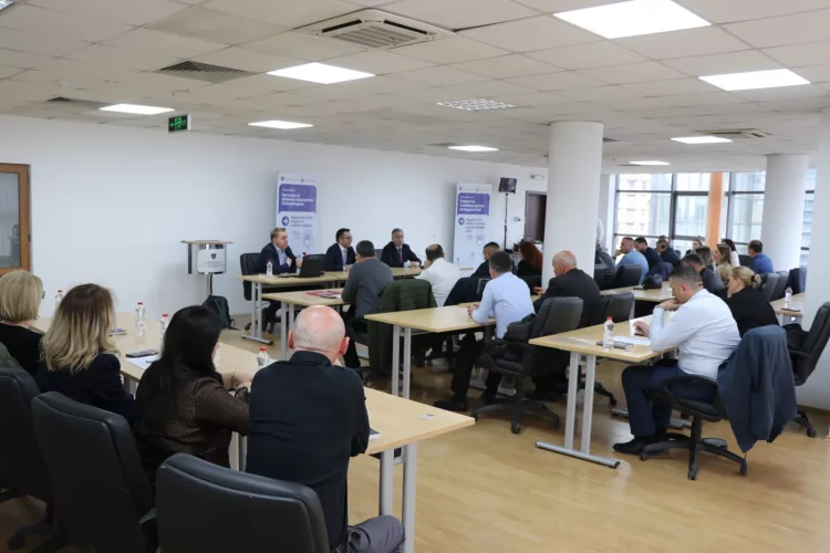 MPB dhe komunat koordinohen për zbatimin e Ligjit për të Huajt dhe Automjetet