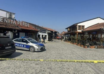 Vetëdorëzohet në polici i dyshuari për vr@sjen në Gjakovë