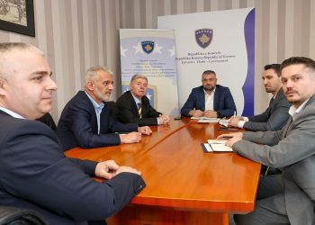 Hoti takoi përfaqësuesit e Shoqatës së Invalidëve të Lu*ftës të UÇK-së
