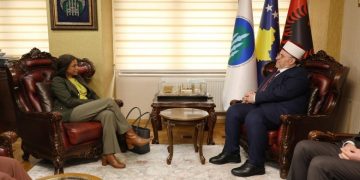 Tërnava takoi Prattipati: Kosova është shembull i harmonisë fetare