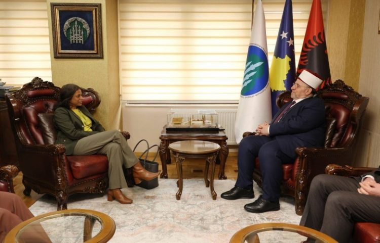 Tërnava takoi Prattipati: Kosova është shembull i harmonisë fetare