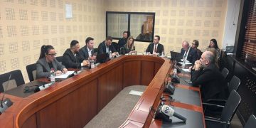 Komisioni për Legjislacion në takim për amandamentet kushtetuese