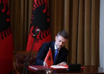 Hoxha: Bashkëpunim për avancimin e projektit evropian në Shqipëri e Kosovë