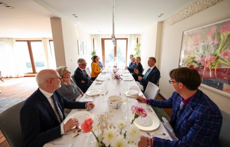 Gërvalla vlerëson rolin e ambasadorit Orav në marrëdhëniet Kosovë-BE