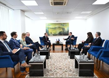 Kurti e Kamp flasin për zhvillimet lidhur me zbatimin e Ligjit për të Huajt