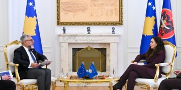 Osmani pret shefin e EULEX-it, temë edhe siguria dhe sundimi i ligjit