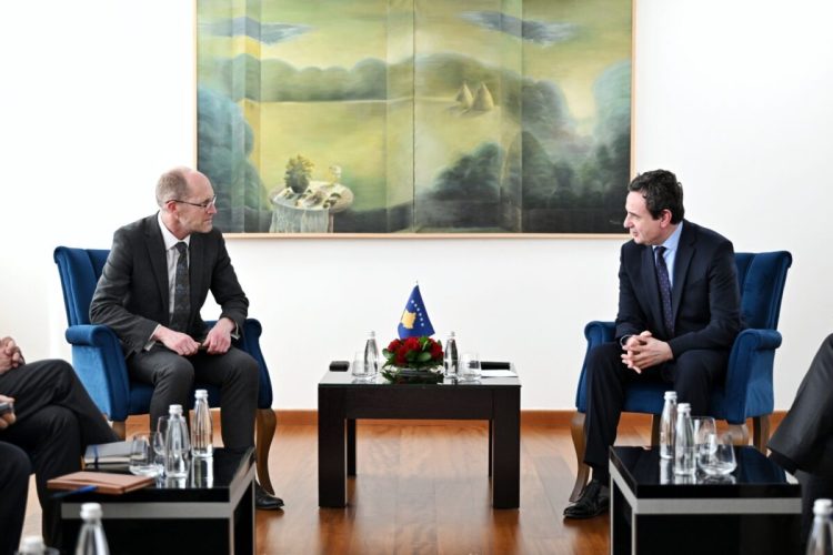 Kurti priti në takim përfaqësues të BERZh-it, flasin për zbatimin e Memorandumit të Mirëkuptimit