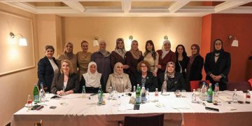 Kryeparlamentarja Haxhiu shtroi iftar për gratë e Departamentit të Grave të BIK