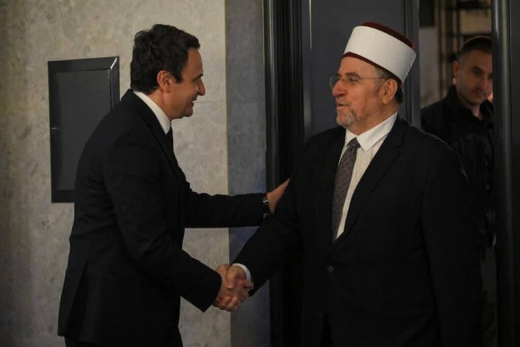 Kurti shtron iftar për Myftiun Naim Tërnava dhe drejtuesit e BIK-ut