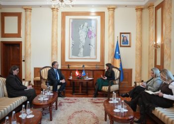 Ambasadori austriak shpreh ngushëllime për vdekjen tr@gjike të kosovarëve në Vjenë
