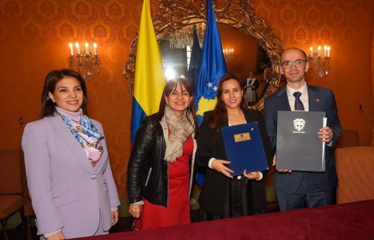 Kosova e Kolumbia forcojnë marrëdhëniet, nënshkruhen tri marrëveshje