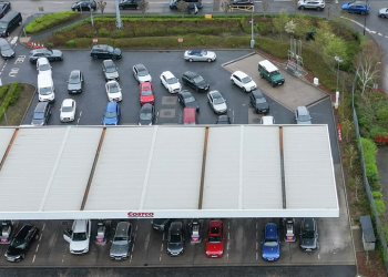 Mungesa të karburantit dhe radhë të gjata godasin qytetin Derby në Mbretërinë e Bashkuar