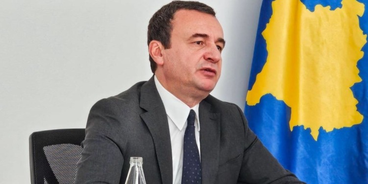 Kurti nderon viktimat në masakrën e Podujevës, kërkon drejtësi për krimet e luftës