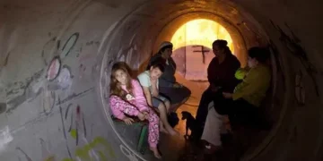 Sirena alarmi në Izrael pas sulmit të ri me raketa nga Irani