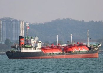 Trump thotë se dëshiron naftë iraniane