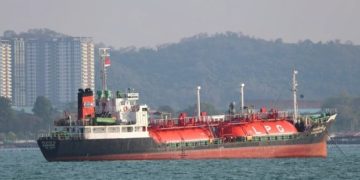 Trump thotë se dëshiron naftë iraniane