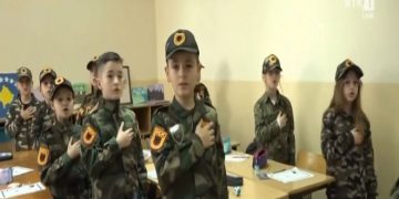 Ora e parë mësimore në shkollat e Kosovës i kushtohet `Epopesë së UÇK-së`