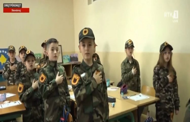 Ora e parë mësimore në shkollat e Kosovës i kushtohet `Epopesë së UÇK-së`