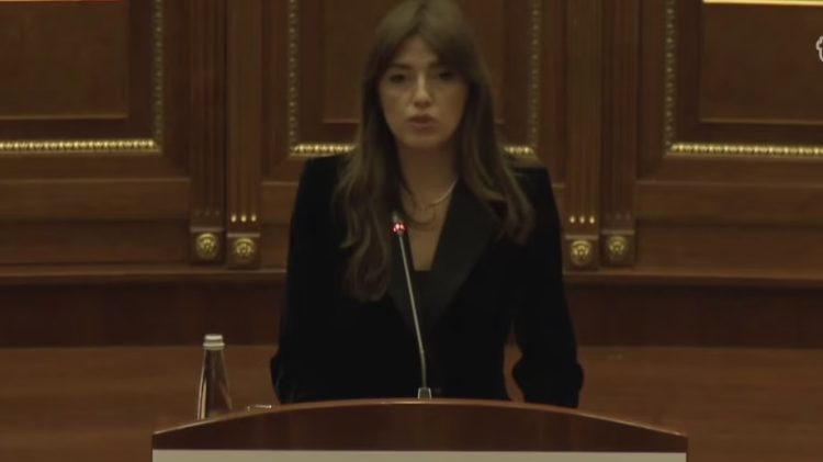 Haxhiu: Qëndresa e familjes Adem Jashari në Prekaz ndryshoi historinë e Kosovës