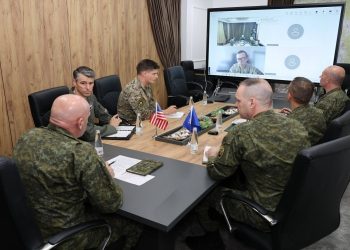 FSK diskuton me ISF për dislokimin në Gazë