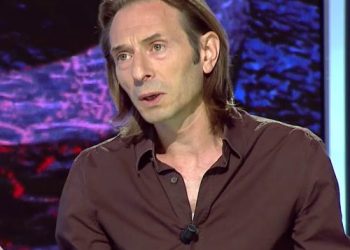 Elvis Hoxha: Shpërndarja e Kuvendit ishte shërbimi i fundit i Vjosa Osmanit për opozitën
