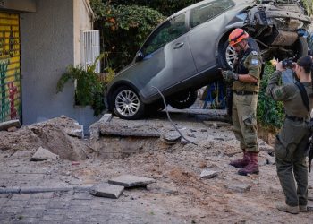 Breshëri raketash iraniane godasin Izraelin qendror