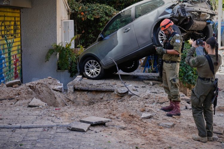Breshëri raketash iraniane godasin Izraelin qendror
