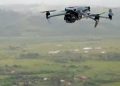 Dron i paidentifikuar në një zonë pyjore në Muqibabë, nis hetimi nga Policia