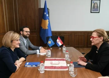 Kusari-Lila pret ambasadoren kroate, diskutohet për bashkëpunim ekonomik