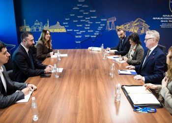 Takohen Krasniqi e McGurk, flasin për qeverisjen lokale në Kosovë