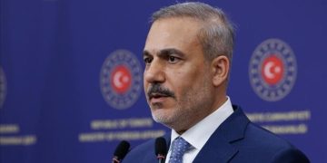 Kryediplomati turk: ​​Ankaraja kundërshton çdo plan që synon të provokojë luftë civile në Iran