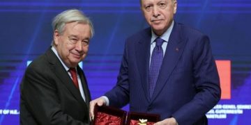 Erdogan i akordon kreut të OKB-së Çmimin Ndërkombëtar të Paqes `Ataturk