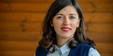 “Tash është koha për drejtësi të pavarur”, Haxhiu përshëndetë një vendim