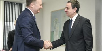 Sorensen sot pritet nga Kurti, në prag të fillimit të zbatimit të plotë të Ligjit për të huajt