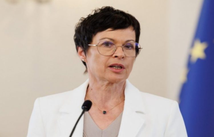 Marta Kos përballet me akuza për bashkëpunim me UDB-në