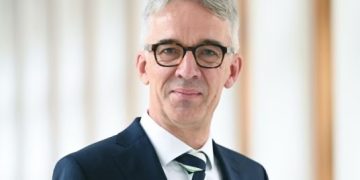 Ambasadori gjerman përgëzon Kosovën për Ligjin për të Huajt dhe Automjete